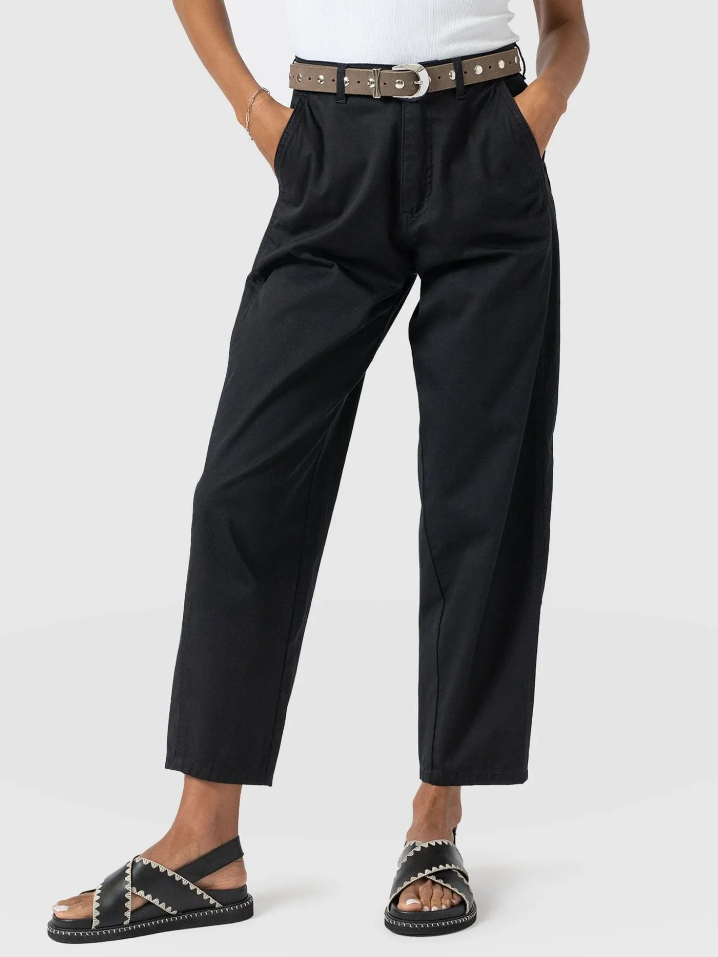 Alma Barrel Leg Chino - Black