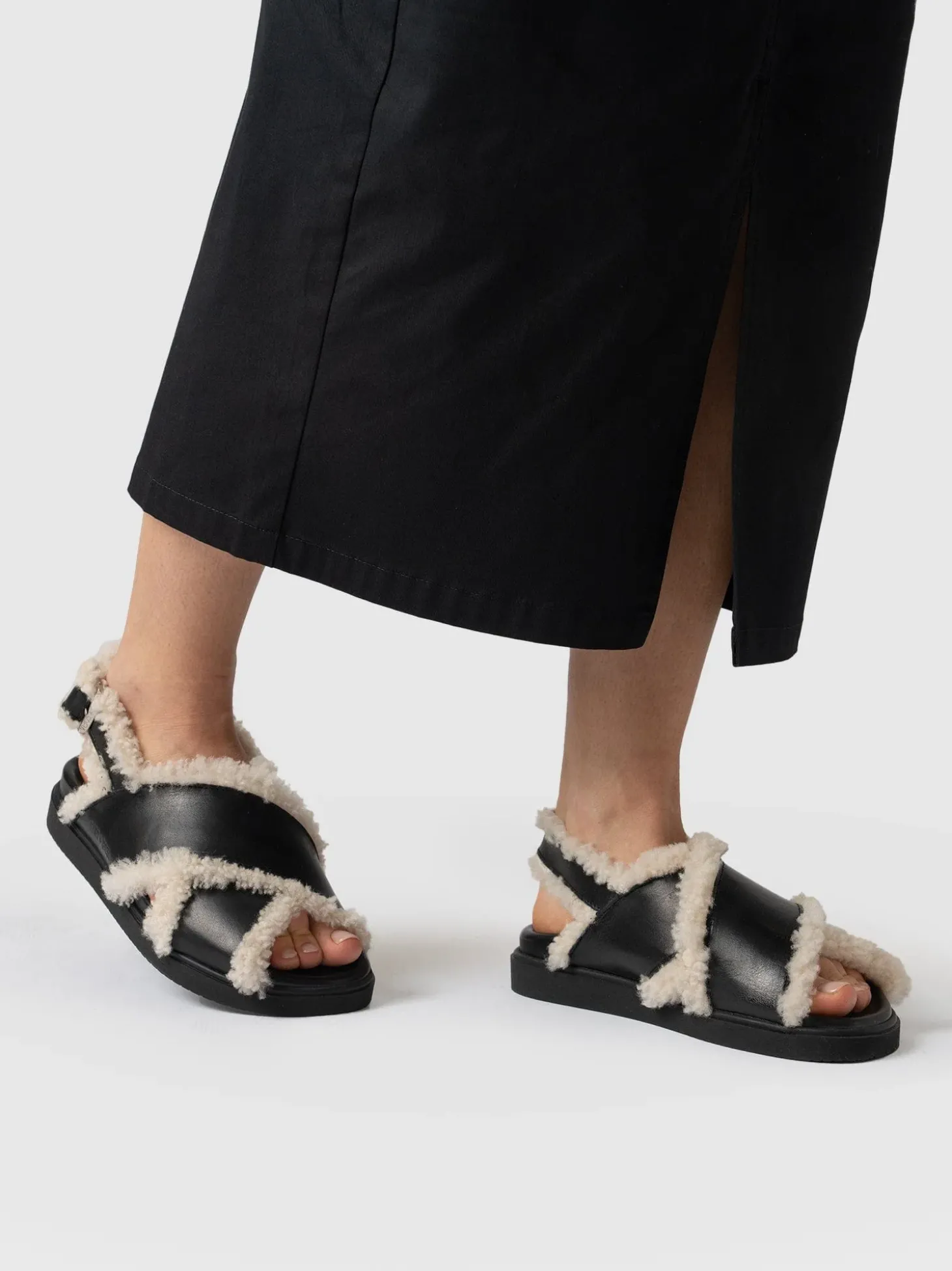 Isla Shearling Sandal - Black