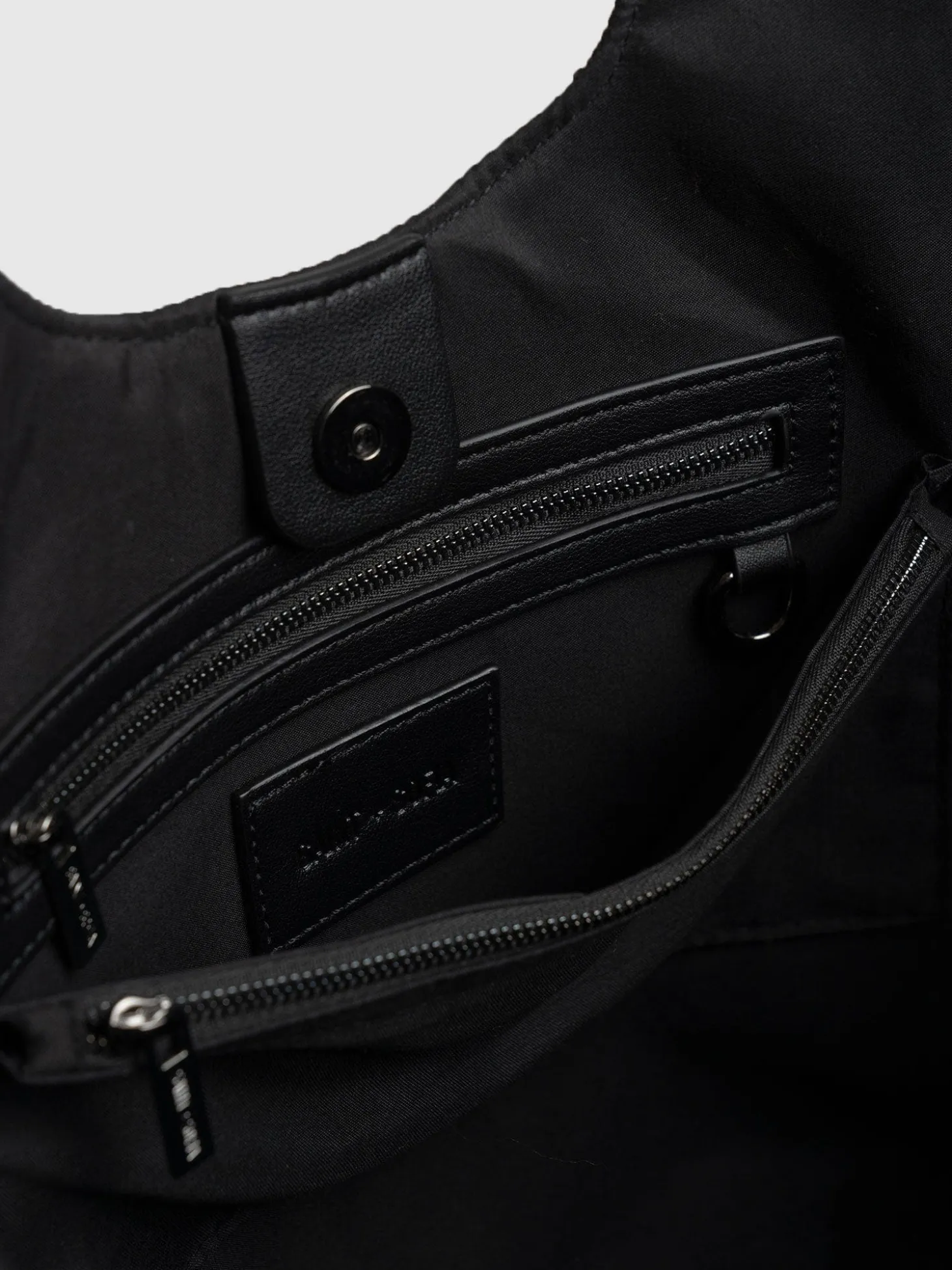 Stella Shoulder Tote Bag - Gloss Black