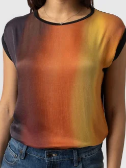 Turn Up Contrast Tee - Amber Gradient