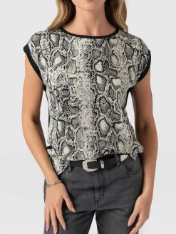 Turn Up Contrast Tee - Cream Snake